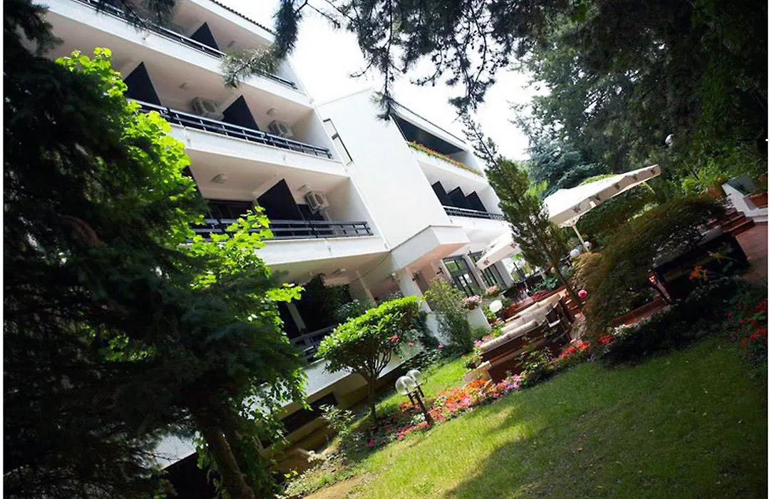 Hotel Pela-1